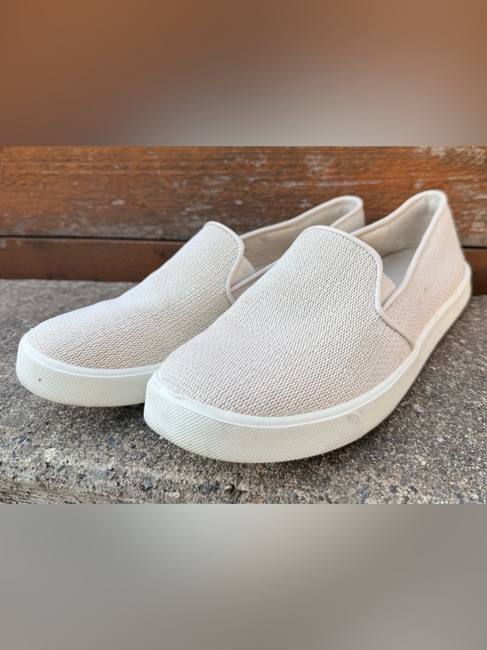 VINCE Blair Beige Slip On Sneakers Women's US 8.5 Minimalist Loafers Linen Straw
